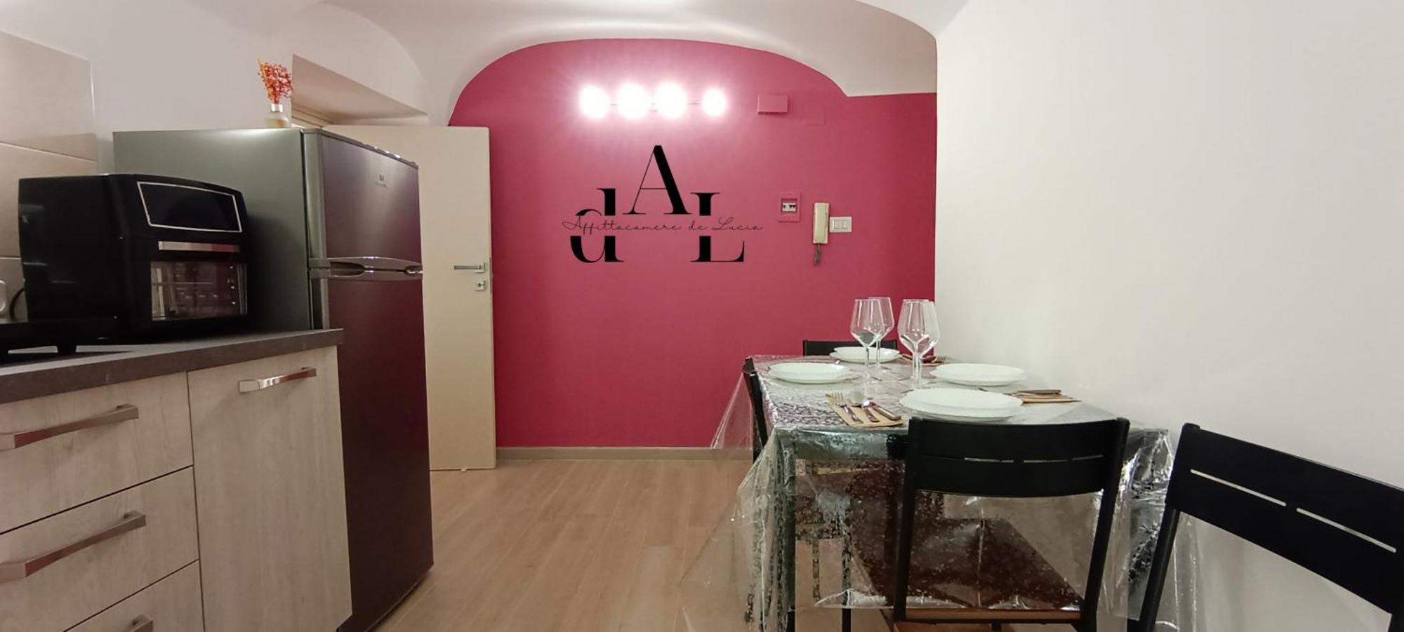 De Lucia Affittacamere - Elegante Appartamento Storico Nel Cuore Della Citta Терлици Екстериор снимка