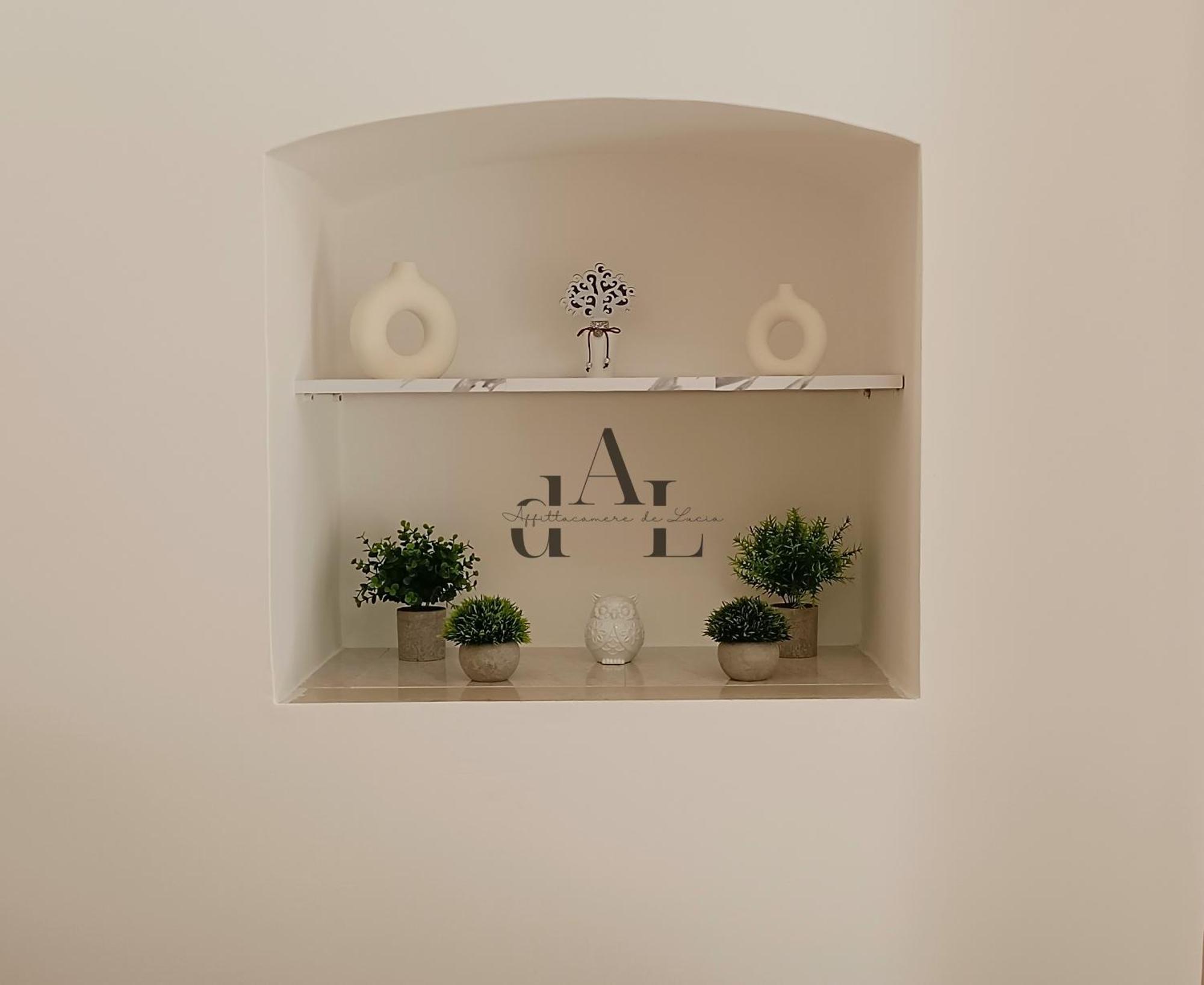 De Lucia Affittacamere - Elegante Appartamento Storico Nel Cuore Della Citta Терлици Екстериор снимка
